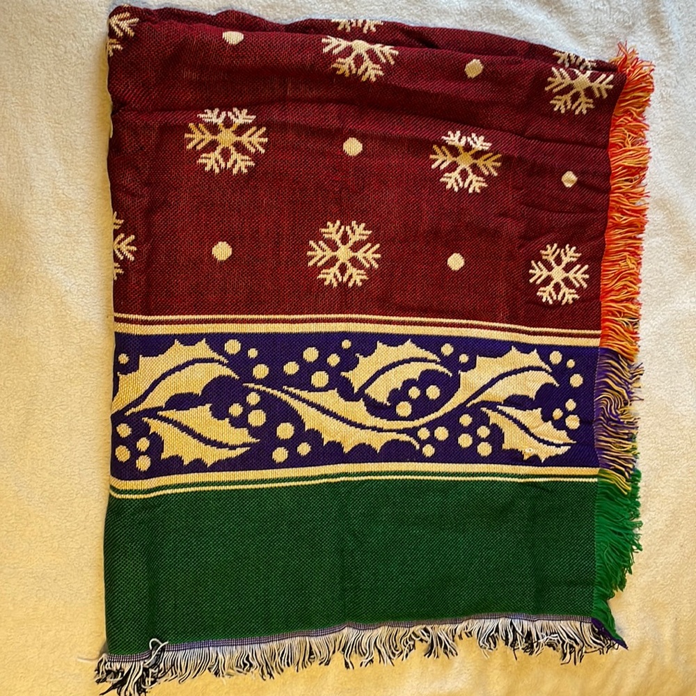 NWOT Mohawk (made in USA) lightweight throw